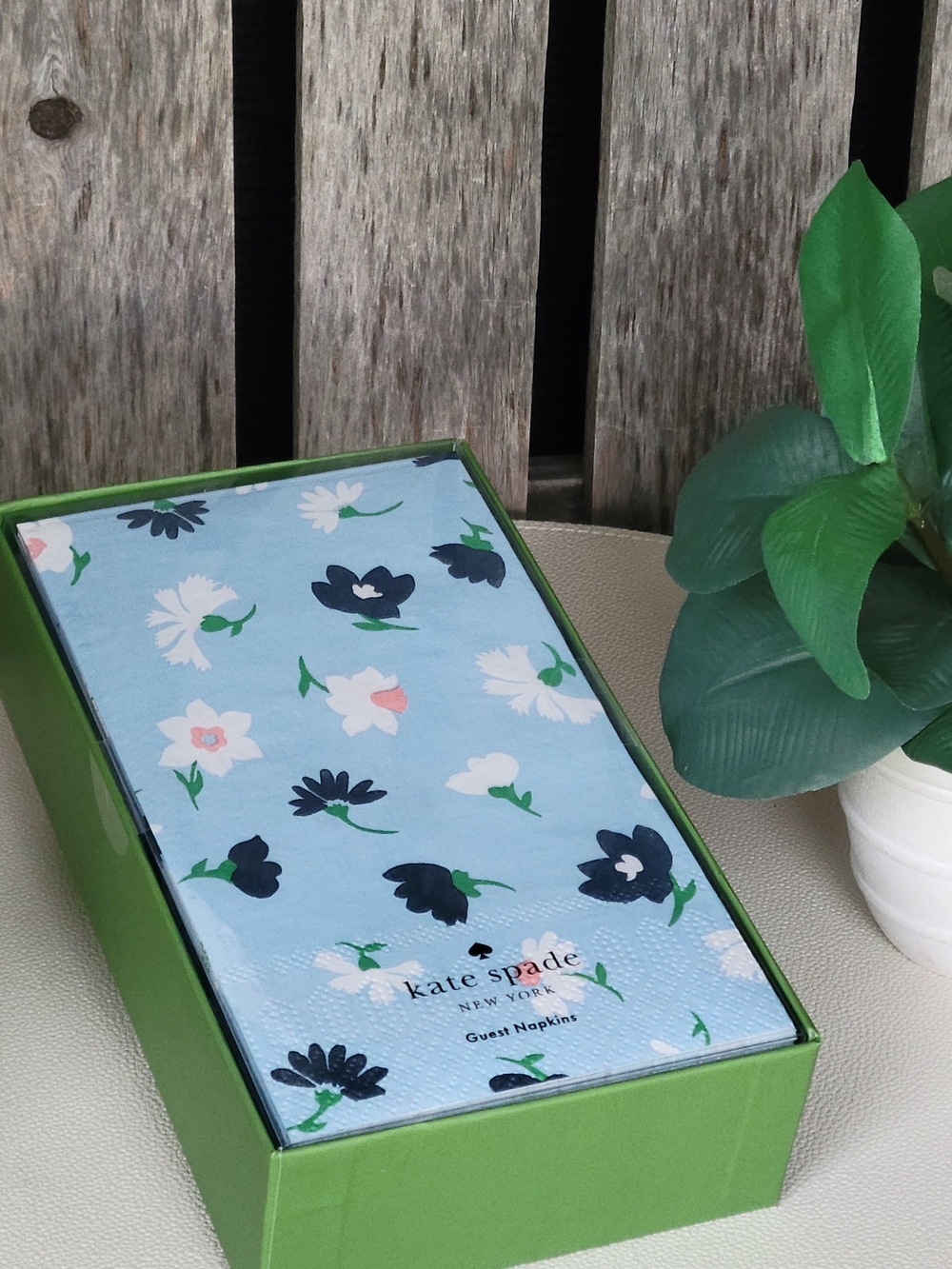 kate spade Blue Floral Guest Napkins with Green Box